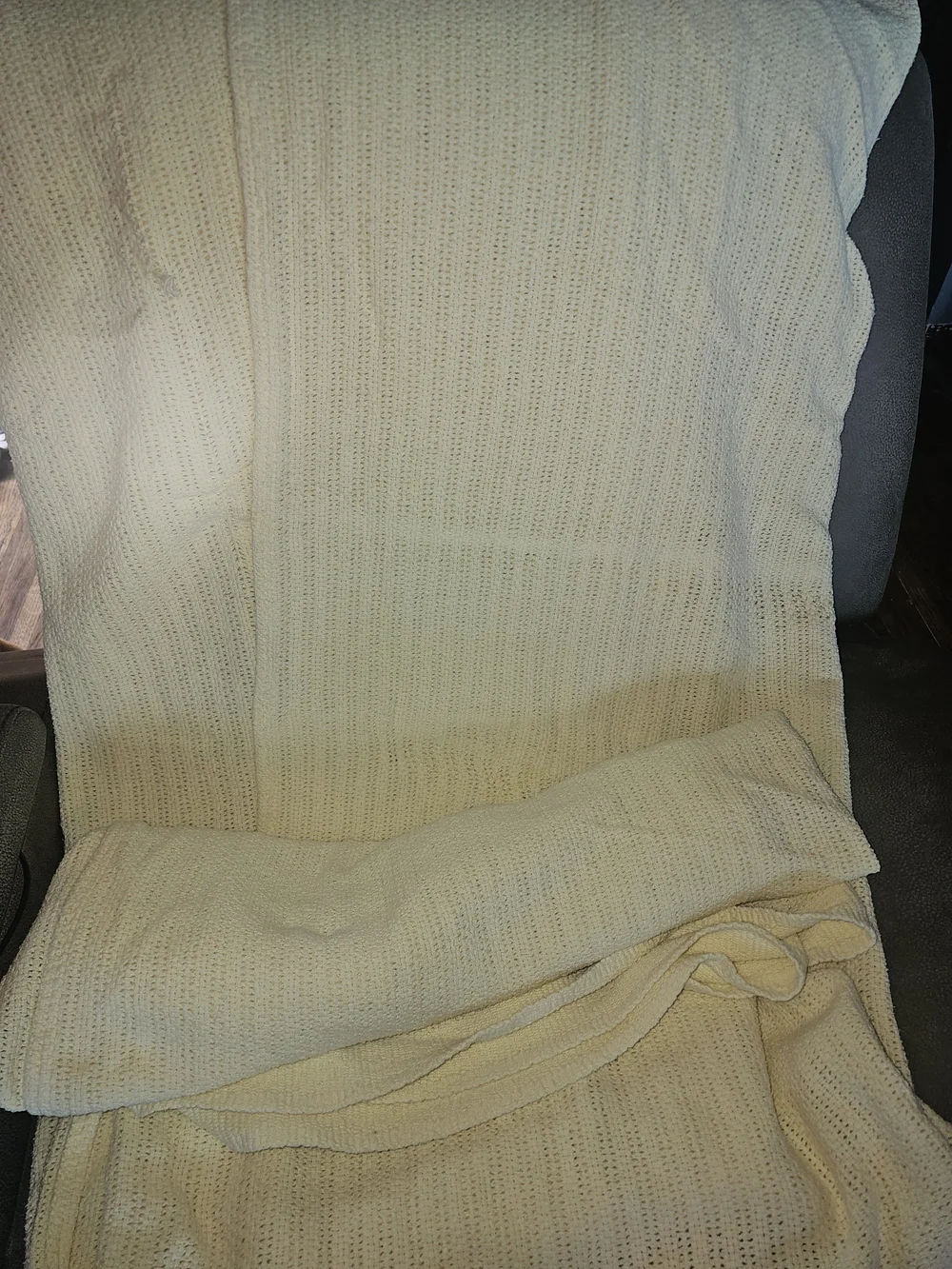 Vintage Style Light Yellow Knit Throw Blanket - Large / Fits King Size Bed